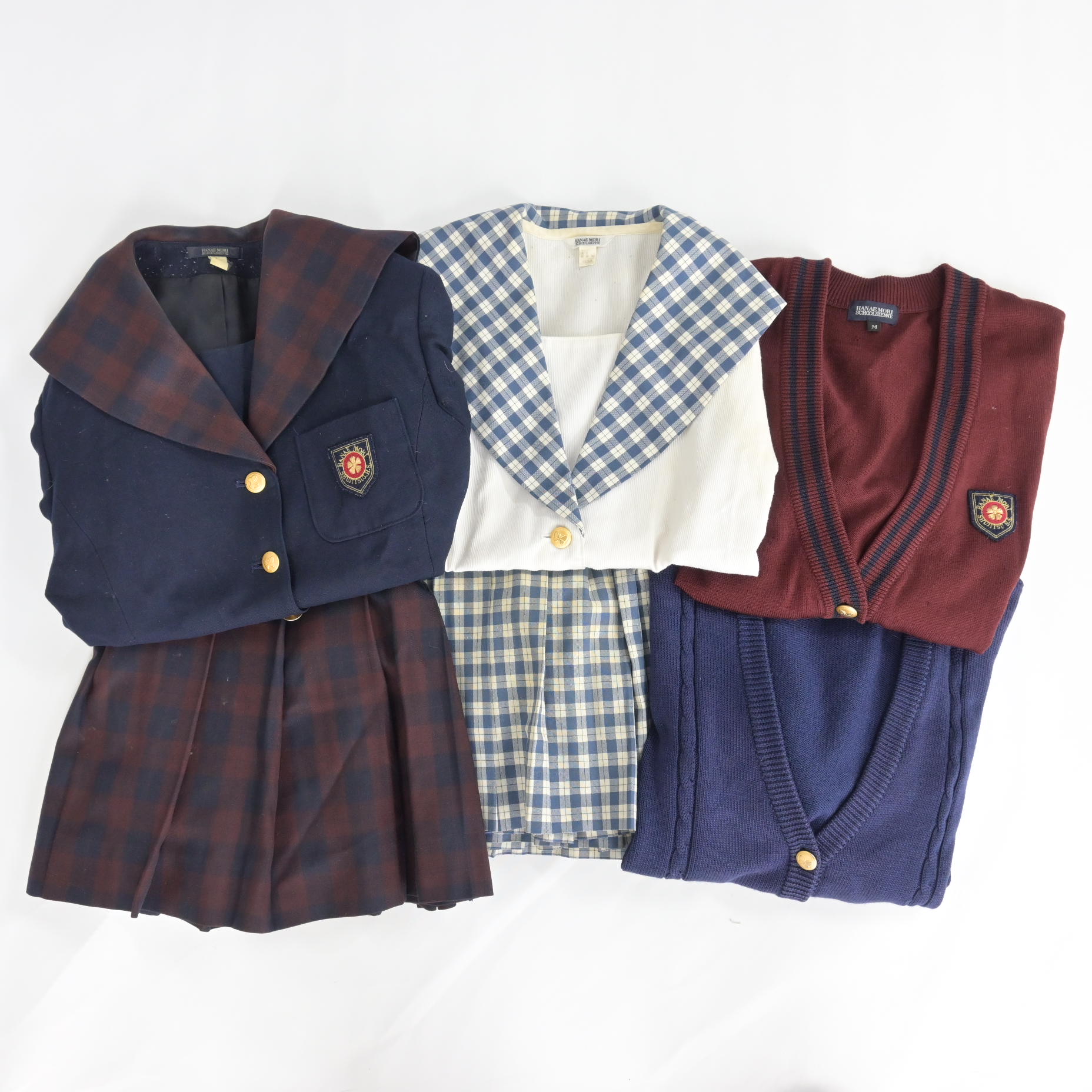 就実中学校の制服